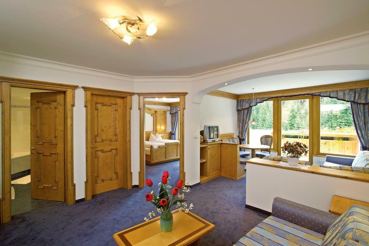 Hotel Schwarzenbach ノーヴァ・ポネンテ エクステリア 写真