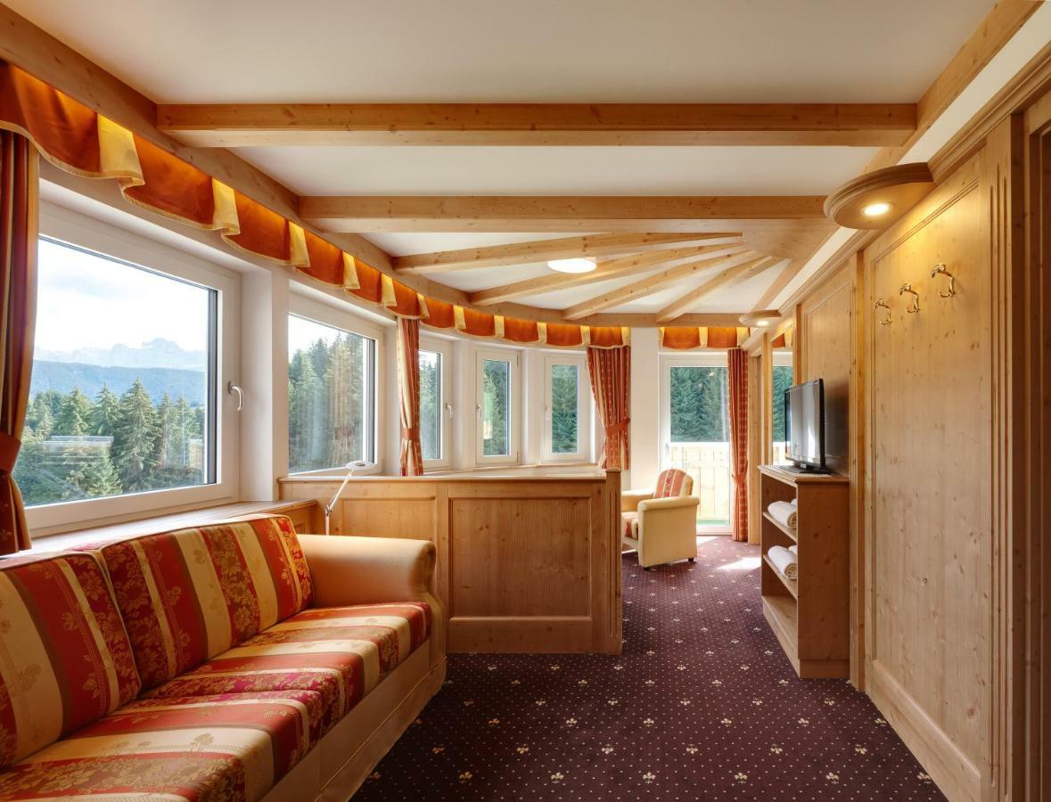 Hotel Schwarzenbach ノーヴァ・ポネンテ エクステリア 写真