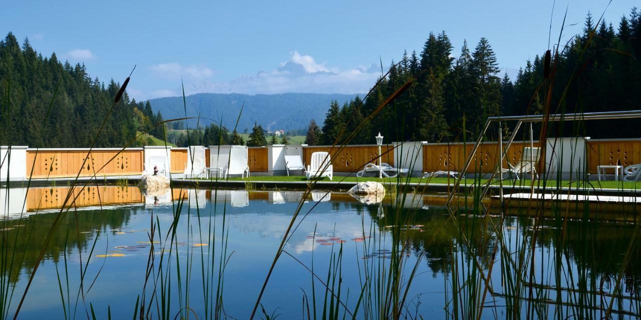 Hotel Schwarzenbach ノーヴァ・ポネンテ エクステリア 写真